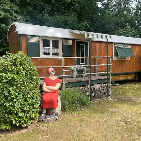 Zirkuswagen Am Labes * Neuglobsow